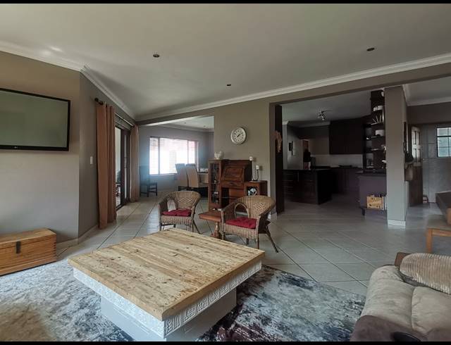 3 BEDROOM HOUSE FOR SALE IN VANDERBIJLPARK SE 8